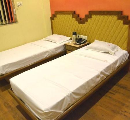 Hotel Rock Star Колката Стая снимка